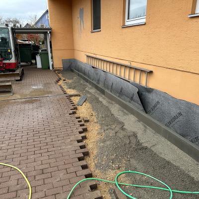 Schritt 6: Hinterfüllung und neue Randsteine